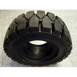 青島市轎車(chē)輪胎批發(fā)與供應(yīng) 從廠家到導(dǎo)絲輪的產(chǎn)業(yè)鏈解析